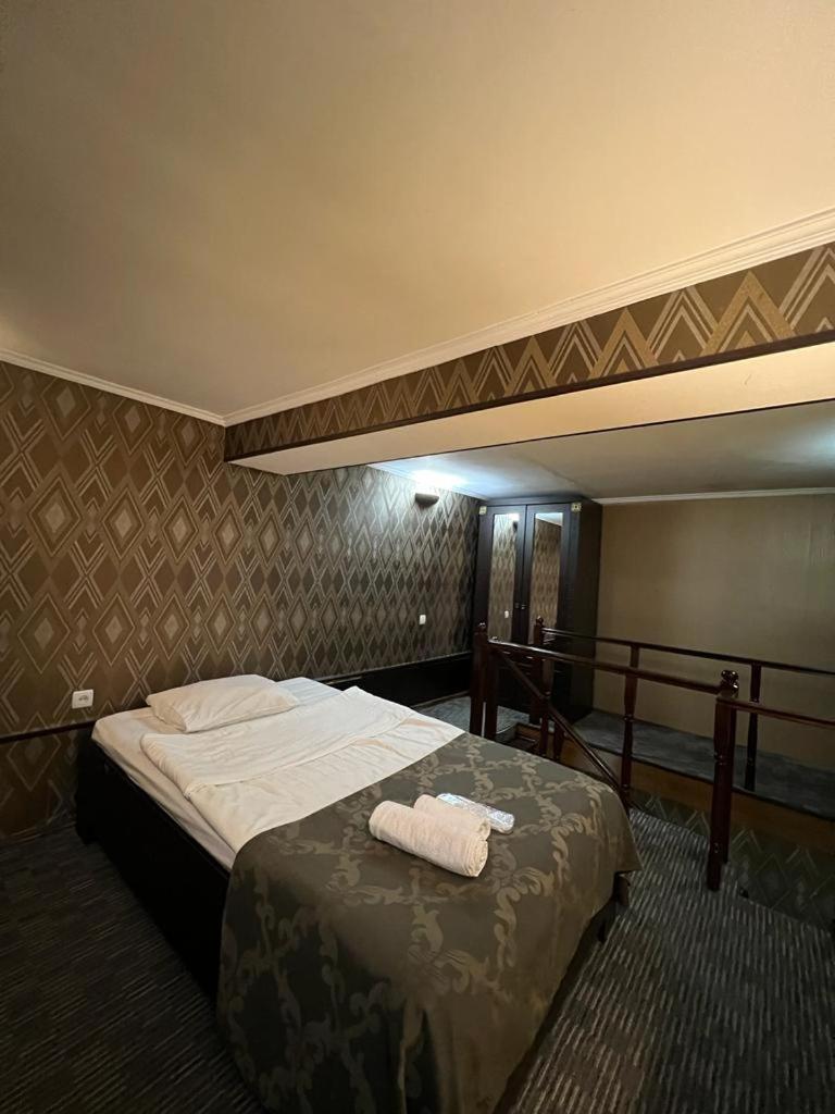 Elno Hotel Tbilisi Rum bild
